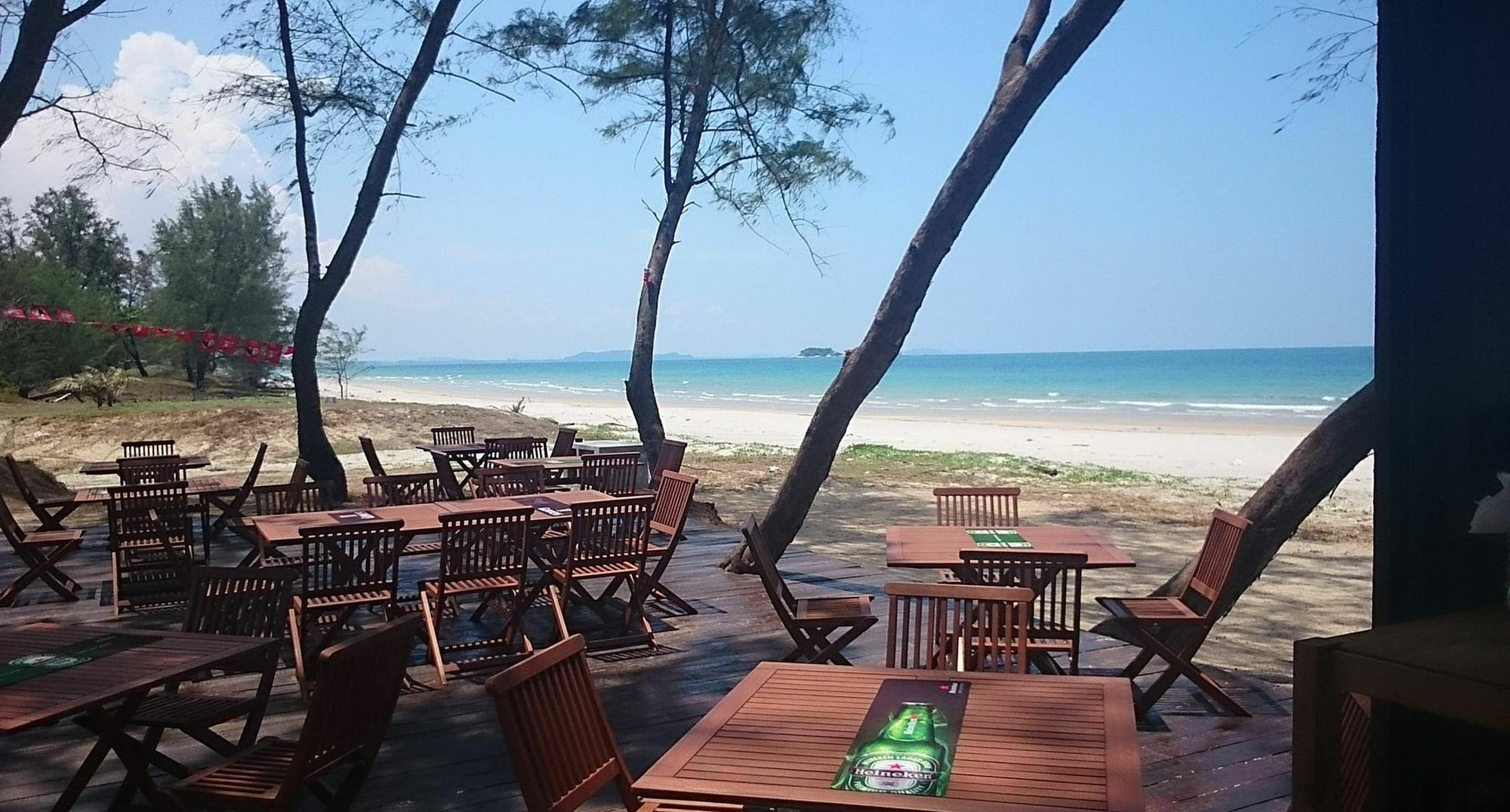 Samsuria Beach Resort & Residence Cherating Bagian luar foto