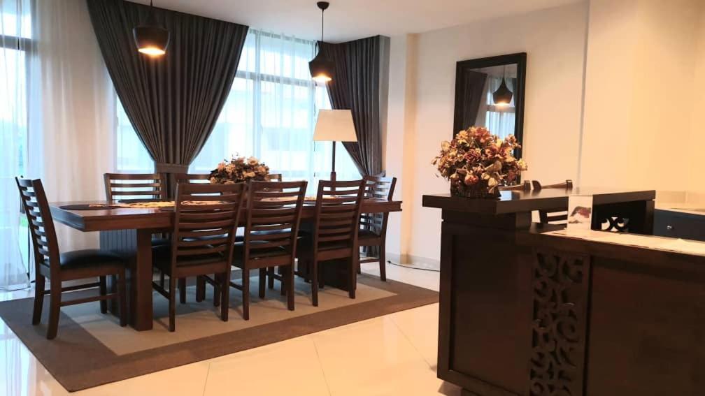 Samsuria Beach Resort & Residence Cherating Bagian luar foto