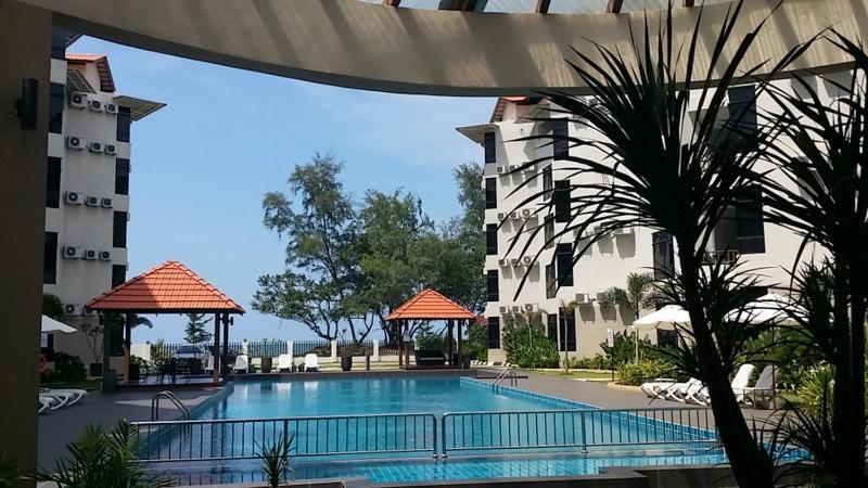 Samsuria Beach Resort & Residence Cherating Bagian luar foto