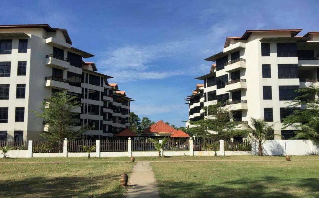 Samsuria Beach Resort & Residence Cherating Bagian luar foto